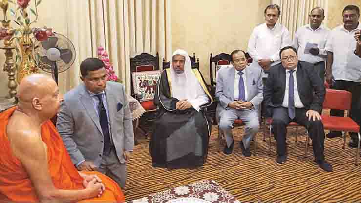 https://www.hindi.awazthevoice.in/upload/news/168855662912_Sri_Lanka_Dr_Mohammed_bin_Abdul_Karim_Issa's_role_in_reducing_tension_between_Sinhalese_and_Muslims_after_'Easter_Sunday'_3.jpg