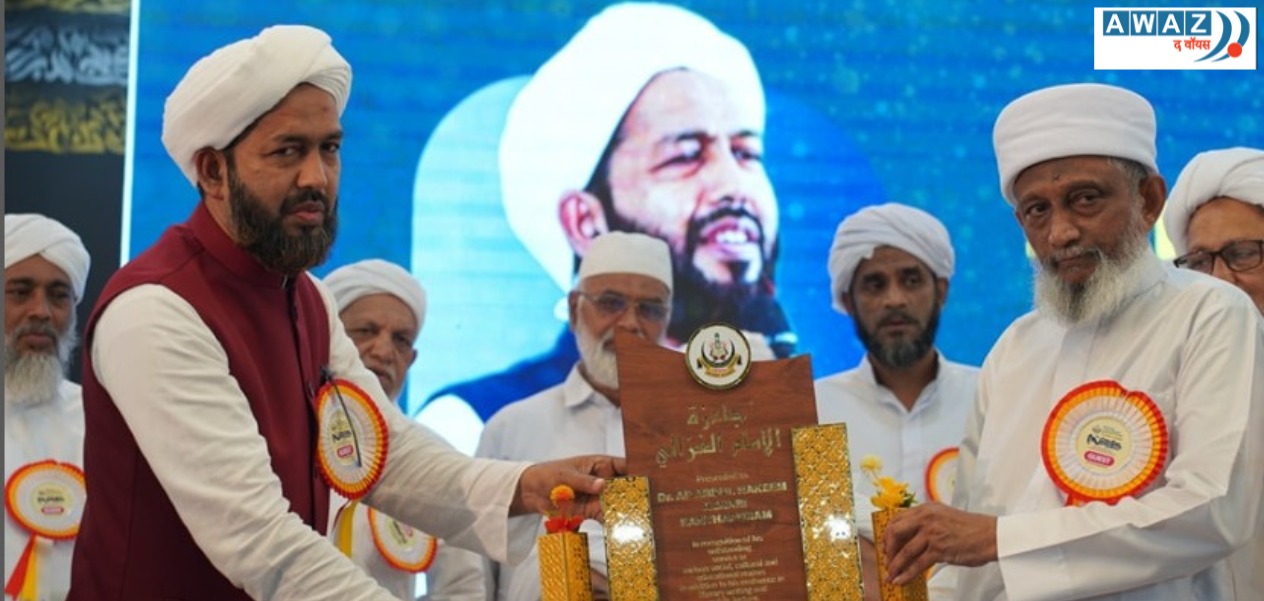 Dr. Muhammed Abdul Hakim Azhary Receives Imam Gazzali Award

