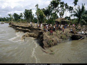 https://www.hindi.awazthevoice.in/upload/news/171069843417_Climate_crisis_in_Bangladesh_likely_to_harm_SDG_objectives_5.jpg