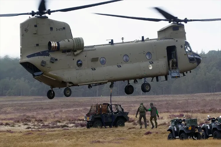 Air Force makes emergency test landing of Chinook helicopters on NH-44 in Kashmir