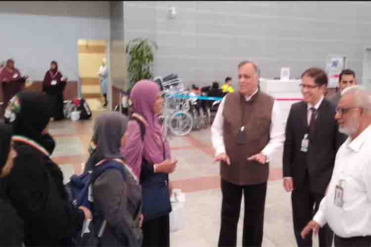 Indian Ambassador in Jeddah reviews facilities at Hajj Terminal