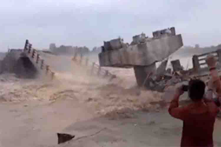 15 engineers suspended in Bihar over collapse and collapse of bridges