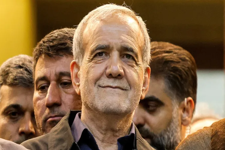 Country and abroad: Iran's President Pezeshkian faces challenges related to 'reform'