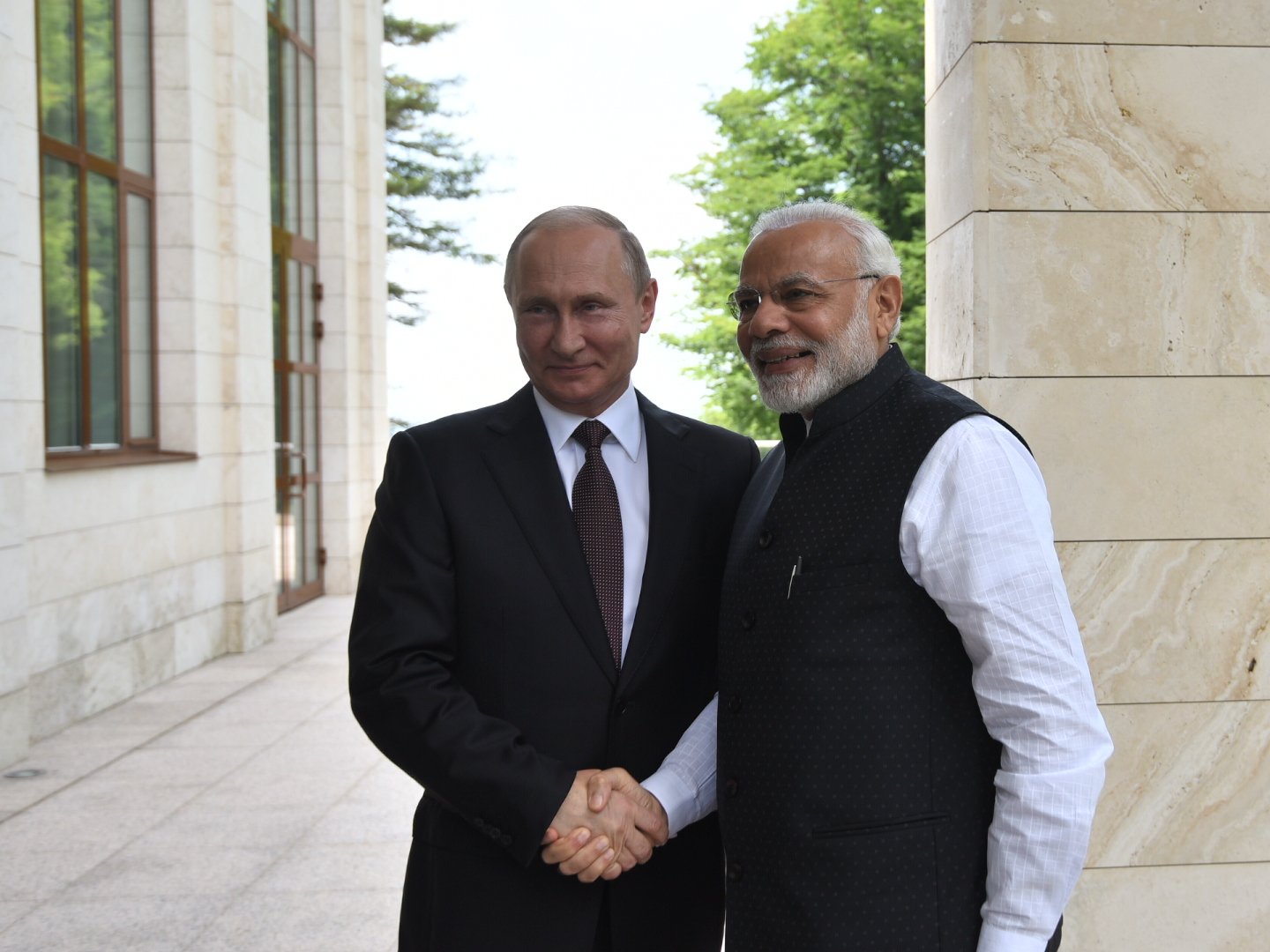 https://www.hindi.awazthevoice.in/upload/news/172105040121_PM_Modi's_Moscow_visit_A_seal_of_'time-tested'_friendship_of_mutual_trust,_military_material,_energy_supplies,_technology_7.jfif