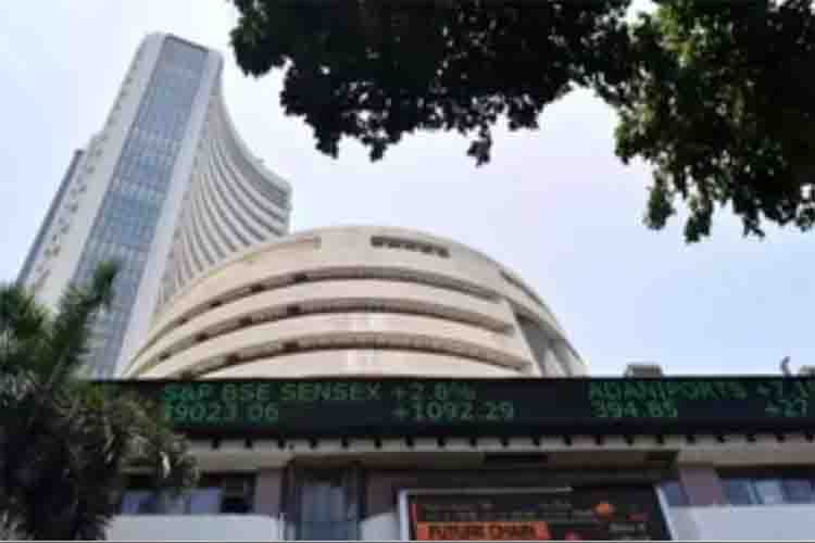 Sensex closed at record high, up 236 points, buying in auto and finance stocks