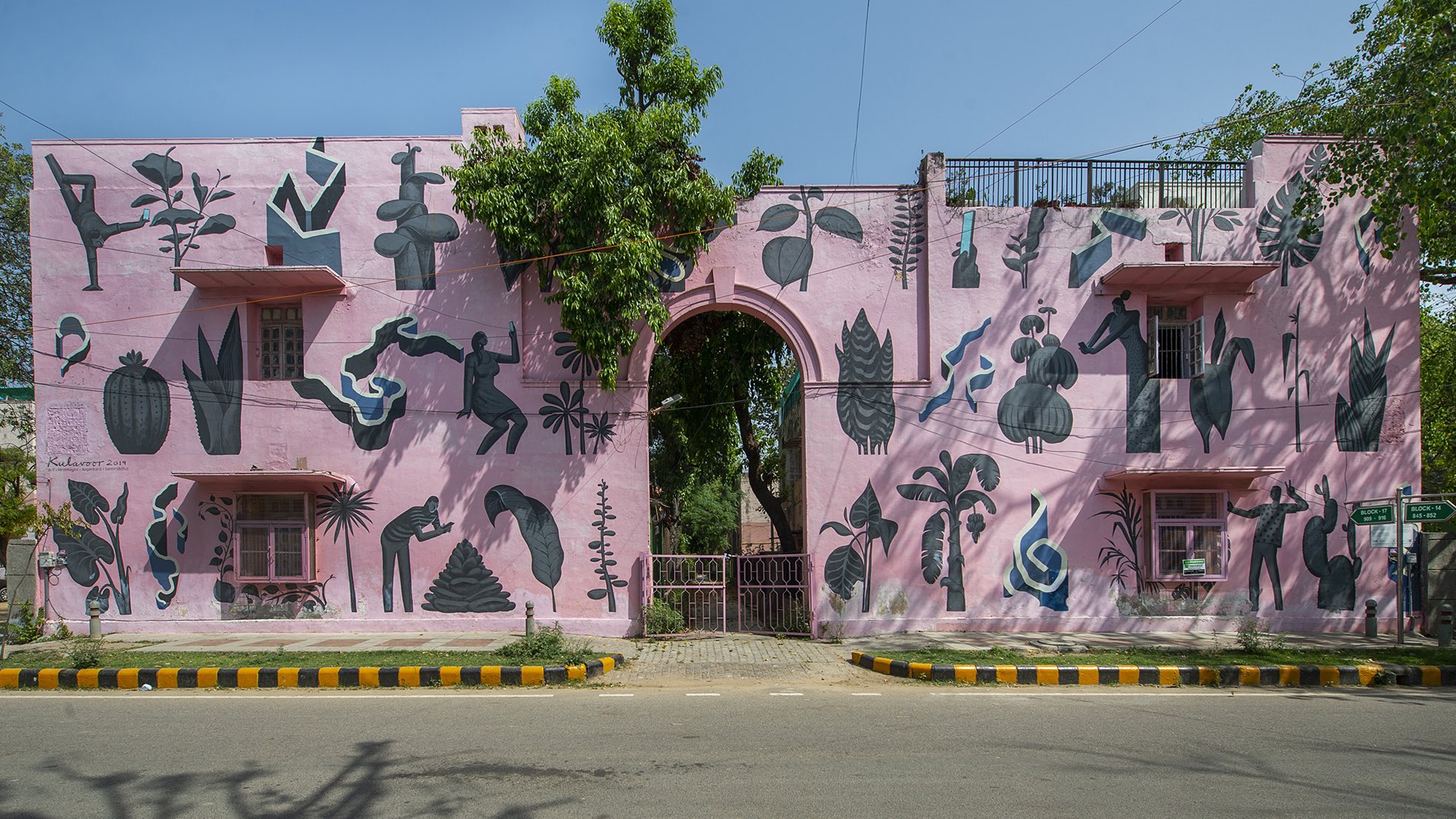 https://www.hindi.awazthevoice.in/upload/news/172735458425_A_wall_in_South_Delhi's_Lodhi_Road_created_by_Kureshi.jfif