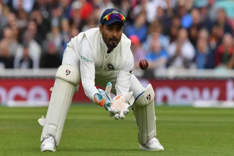 Pant will not keep wicket on day three after injuring right knee