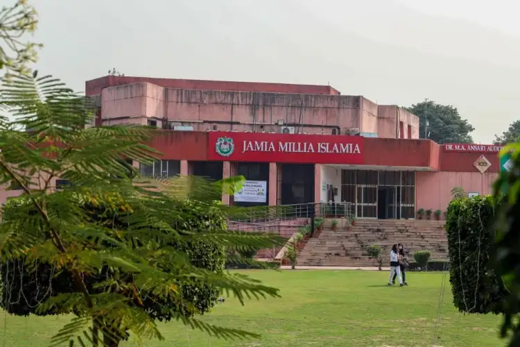 Clash between student groups during Diwali celebrations on Jamia Millia Islamia campus