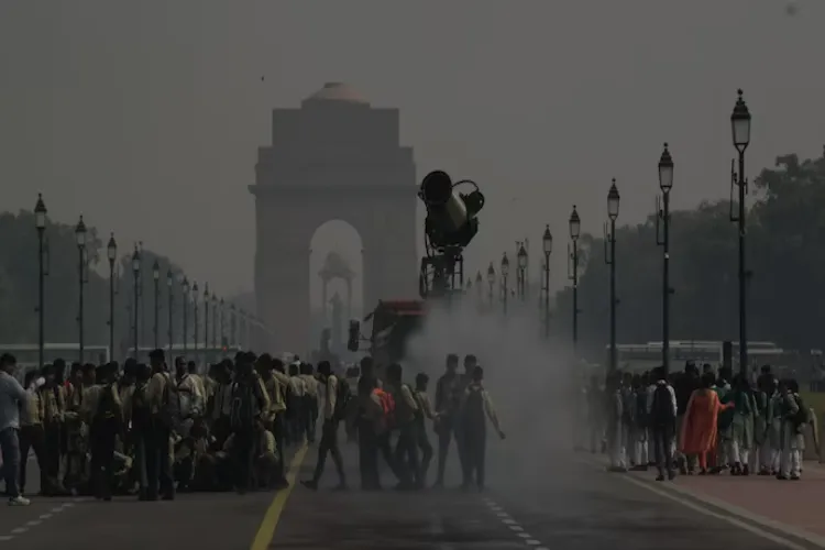 Delhi's air quality 'very poor' after Diwali