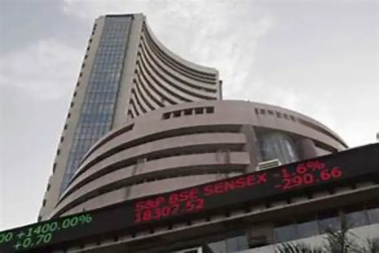 Indian stock market opened in red, heavy selling in IT stocks