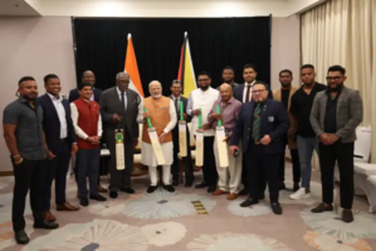 Clive Lloyd said after meeting Narendra Modi, 'I want more Prime Ministers like him'