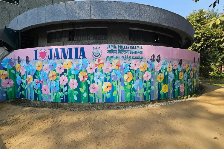 Selfie Points with Attractive Wall Motifs Unveiled at Jamia Millia Islamia