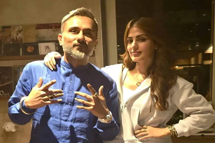 Yo Yo Honey Singh meets 'brave lady' Rhea Chakraborty