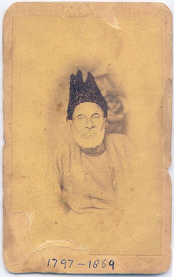 https://www.hindi.awazthevoice.in/upload/news/173522584522_Ghalib's_on_inclusiveness,_pluralism_and_love_for_all_2.jpg