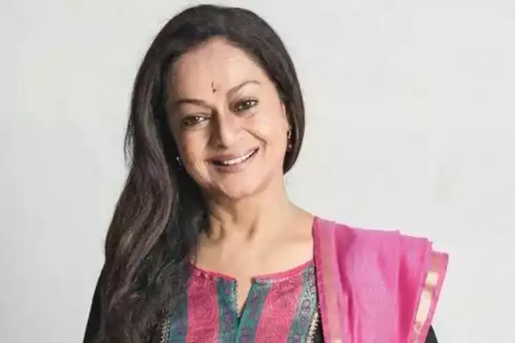 Actress Zarina Wahab shares experience of shooting her first Malayalam film with Kamal Haasan