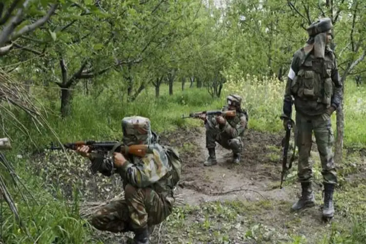 Jharkhand: Two Naxalites killed in encounter with security forces in Bokaro