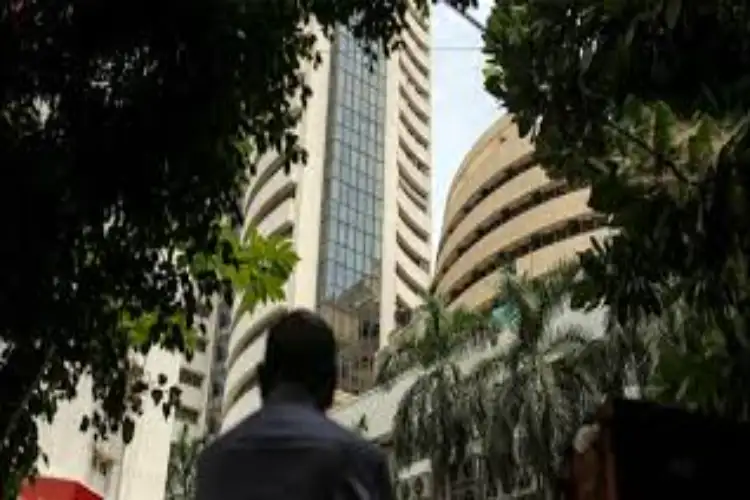 Indian stock markets surge, end 2-day decline