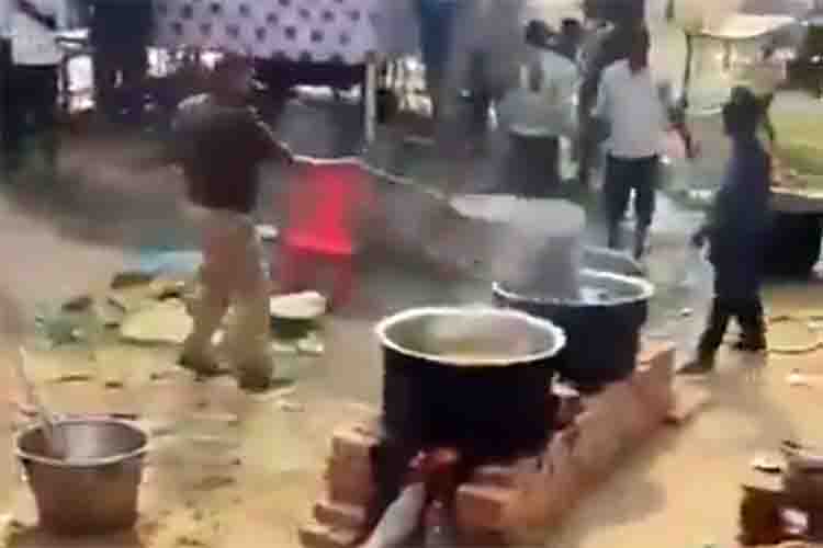 Mahakumbh: Police officer suspended for throwing ashes in bhandara