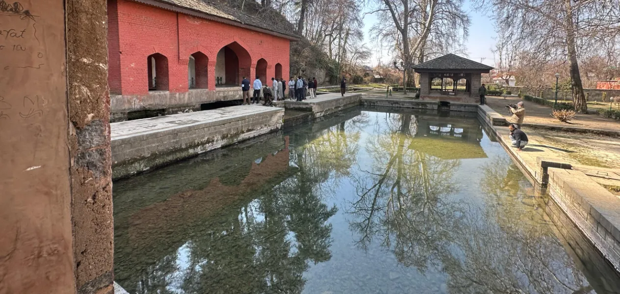 Water crisis in Jammu and Kashmir: Drying of Achabal Park, impact of climate change and water pollution