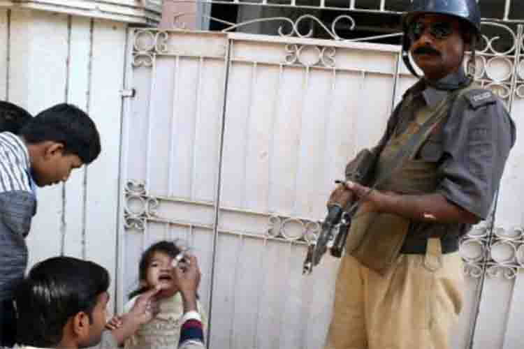 Polio vaccination team attacked again in Pakistan, policeman killed