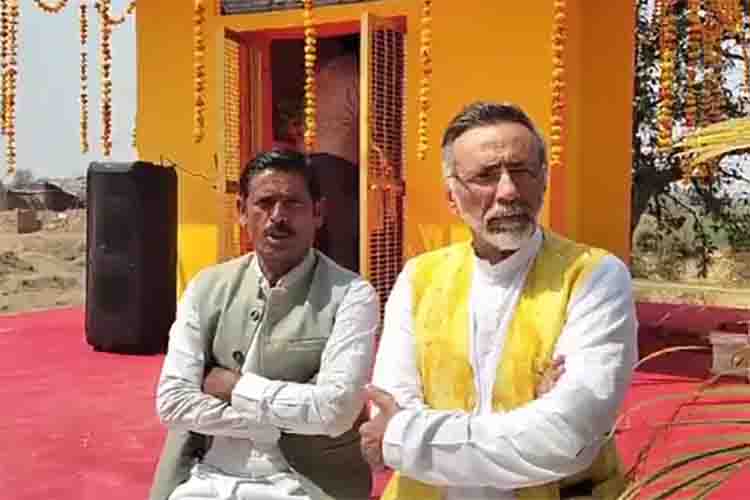 Barabanki: Dr. Syed Rizwan Ahmed got the ancient Hanuman temple renovated