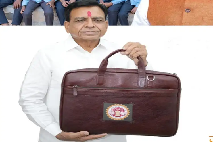 MP presents Rs 4.21 lakh crore budget, up 15 pc from last year