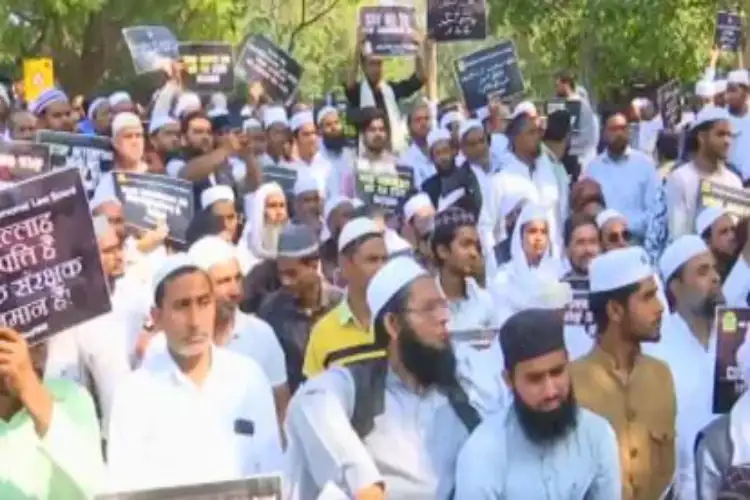 AIMPLB holds protest against Waqf Amendment Bill 2024 at Jantar Mantar